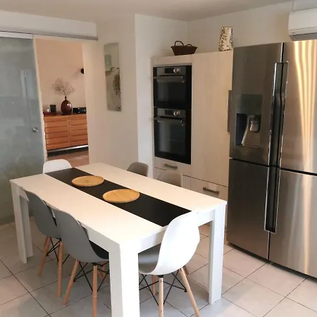 Les Oliviers - Maison 6-8 Personnes Holiday home *