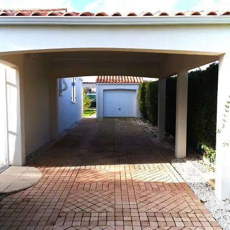 Les Oliviers - Maison 6-8 Personnes Holiday home *